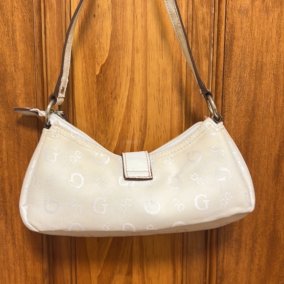 Vintage Guess Purse - Picture 2 of 4